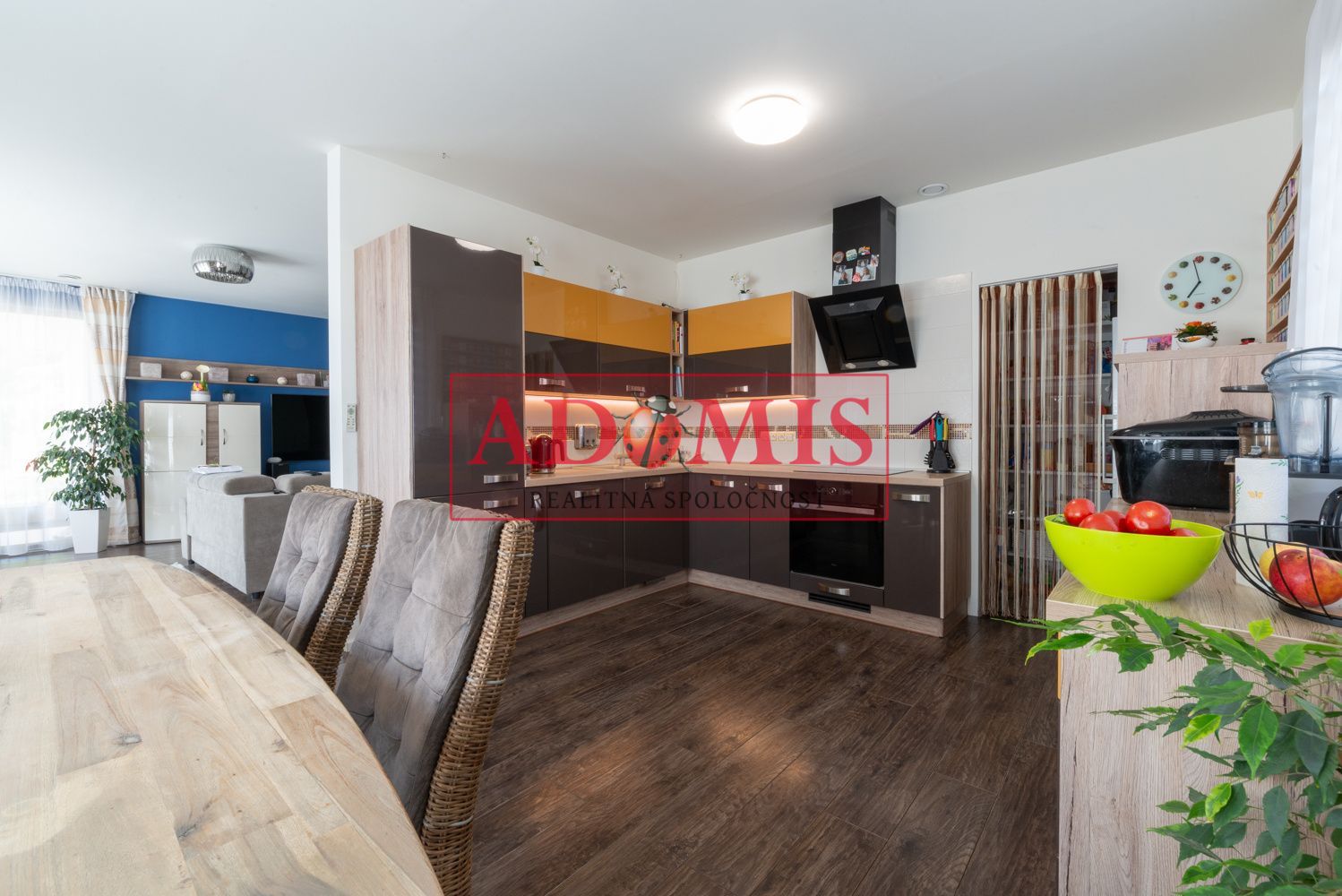 ADOMIS - predám 8-izbový priestraný rodinný dom, úžitková plocha 473 m2, Rulandská ulica, Košice - Krásna, Na Hore