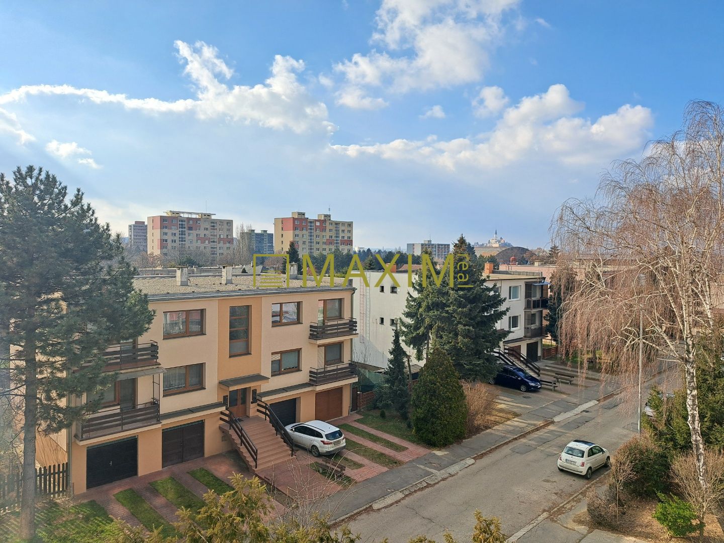 Tehlový 3 izbový byt na Chrenovej 4, 2x loggia, garáž