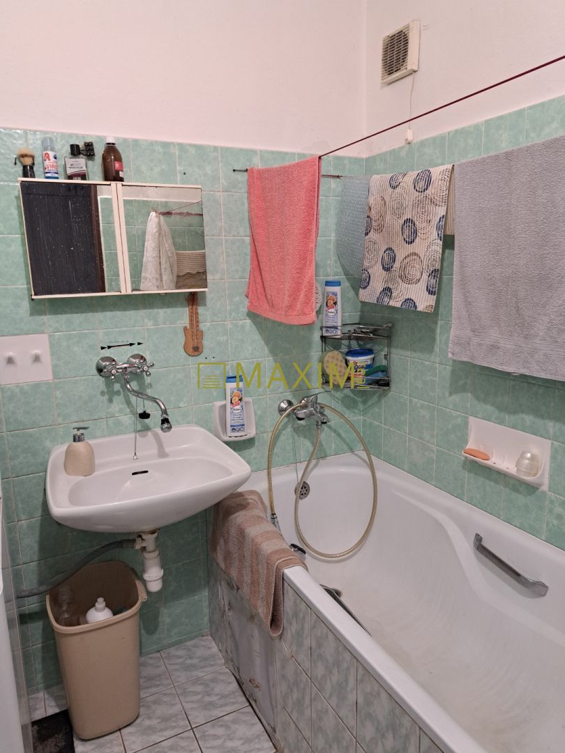 Tehlový 3 izbový byt na Chrenovej 4, 2x loggia, garáž