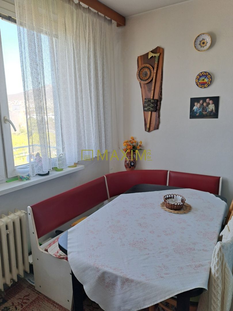 2 izbový byt na Chrenovej 1, Trieda Andreja Hlinku