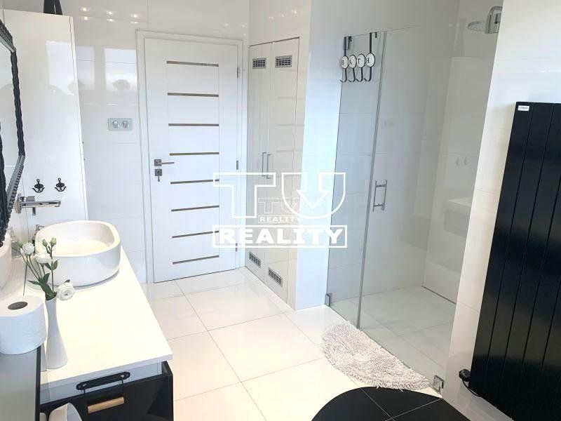Výnimočný 2-izbový byt s predzáhradkou pod Kolibou Bratislava-Nové Mesto 70m2+27m2