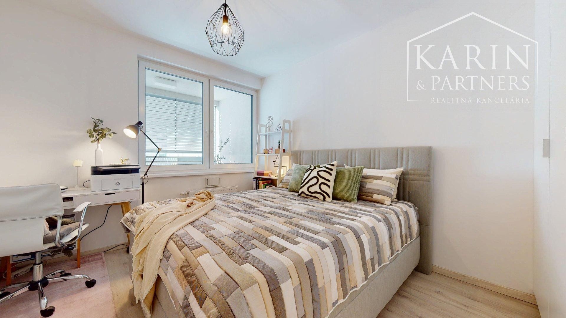 Zariadený 2i. byt | loggia | šatník | parking | Malé Krasňany