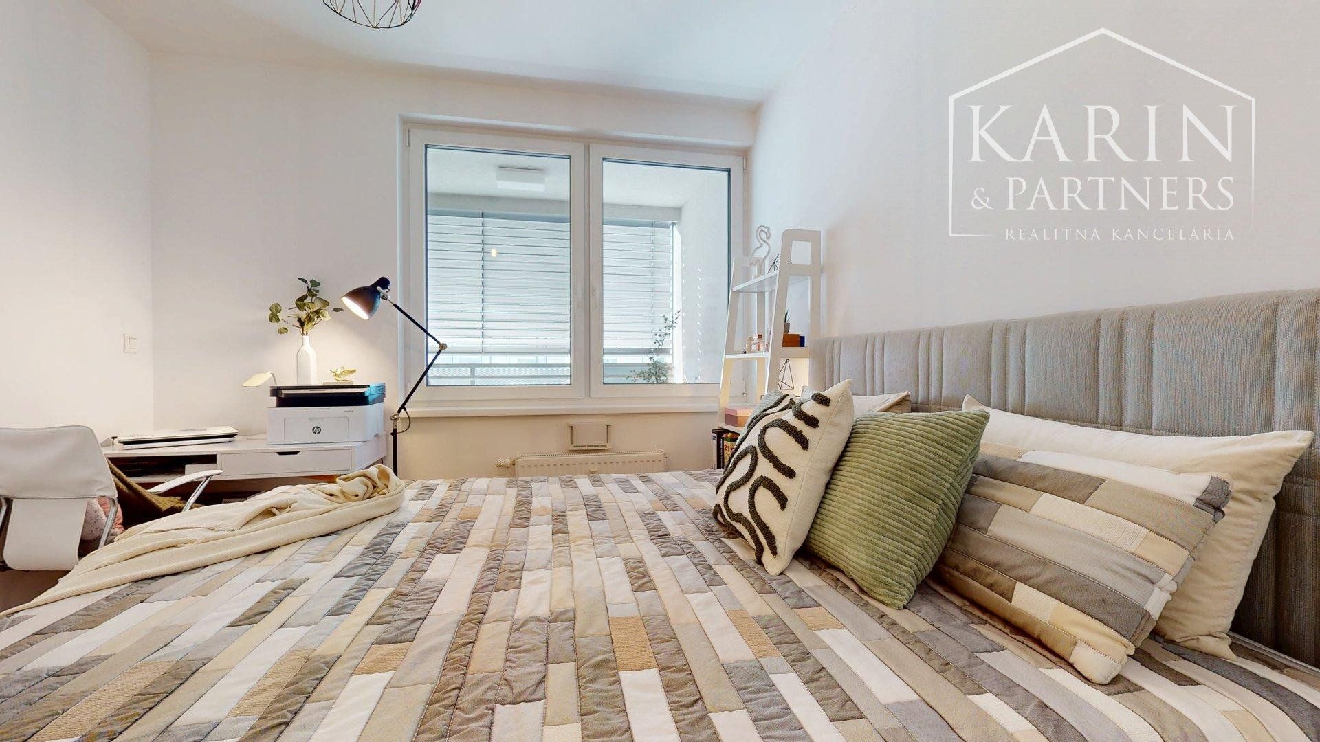 Zariadený 2i. byt | loggia | šatník | parking | Malé Krasňany