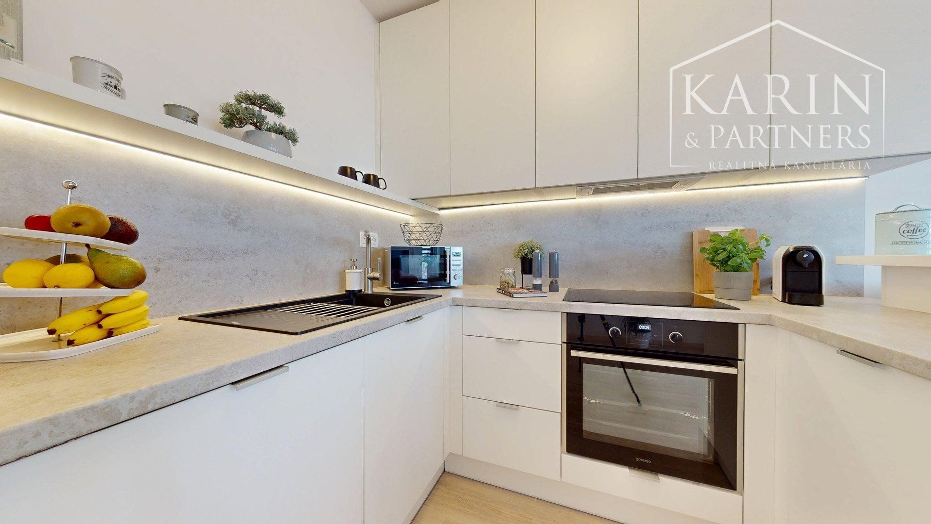 Zariadený 2i. byt | loggia | šatník | parking | Malé Krasňany