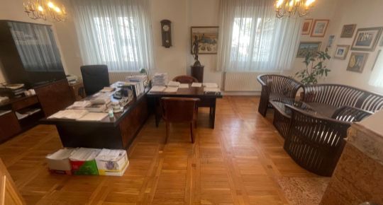 *NA PRENÁJOM* kancelárie v RD, samostatný byt a vínna pivnica v centre PIEŠŤAN