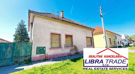 ŠTÚROVO - rodinný dom v centre mesta Štúrova vhodný aj na podnikanie.