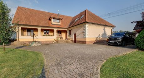 Na predaj: Priestranný vidiecky dom - Ideálne rodinné bývanie v tichom prostredí