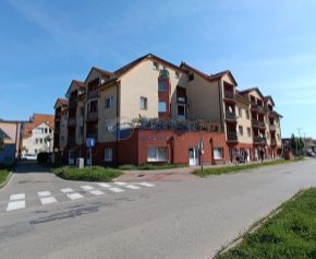 ✨ Exkluzívne v ponuke: 3-izbový byt v srdci Serede – Perlovka ✨