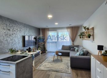 Jedinečná ponuka!!! Moderná novostavba v obľúbenej obci Kráľová nad Váhom na predaj.