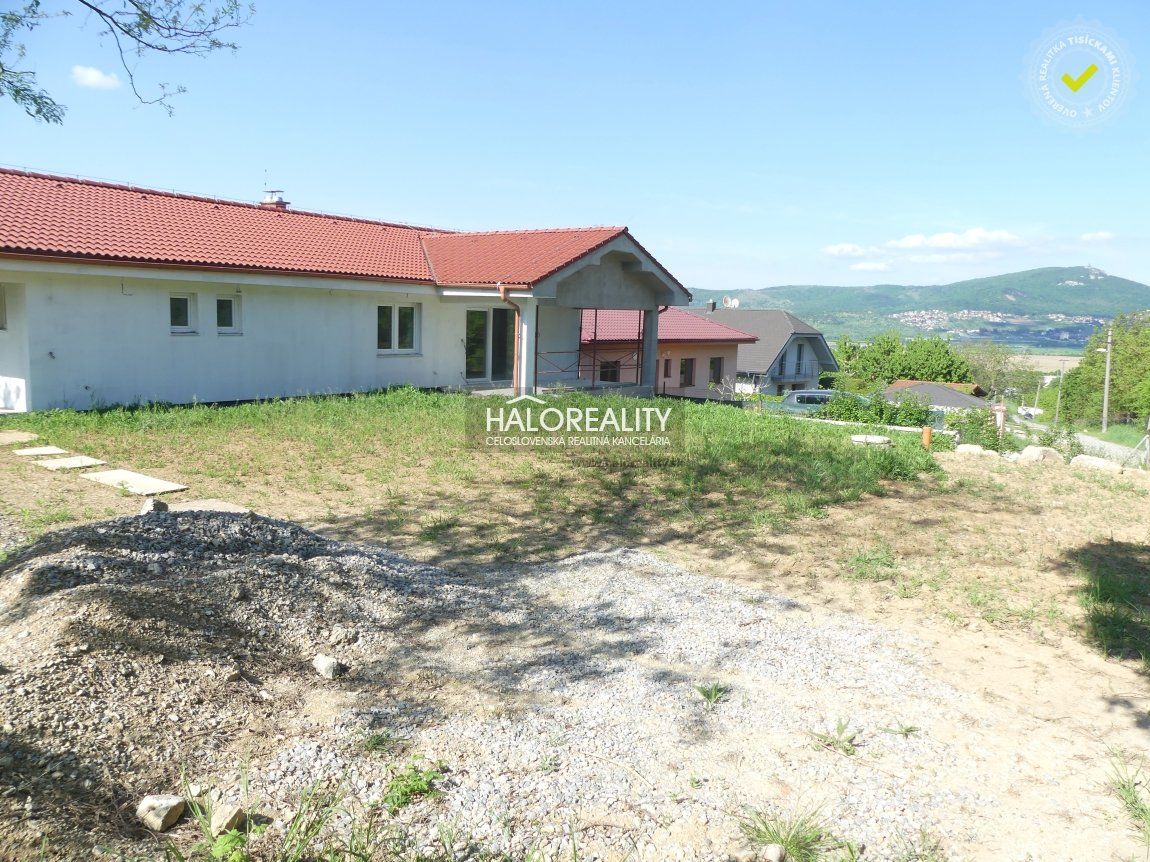 HALO reality - Predaj, rodinný dom Nitra, s nádherným výhľadom na Zobor, v cene dokončenie do štandardu   - NOVOSTAVBA - EXKLUZÍVNE HALO REALITY