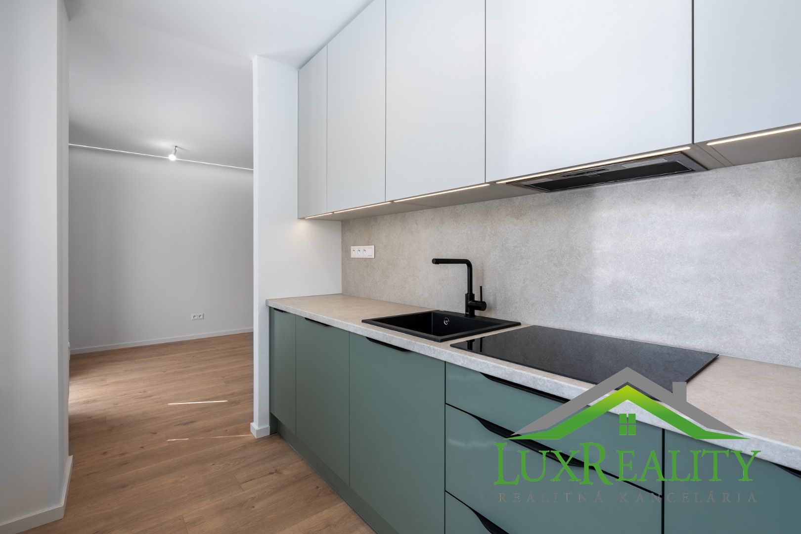Nová Dubnica – Dizajnový 3-izbový byt s balkónom po kompletnej rekonštrukcii