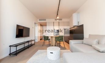 Prenájom- exkluzívny a ešte neobývaný 2- izb. byt (50 m2) v  jedinečnom projekte SKY PARK IV (4, veža), ul. Bottova, BA I- Staré Mesto
