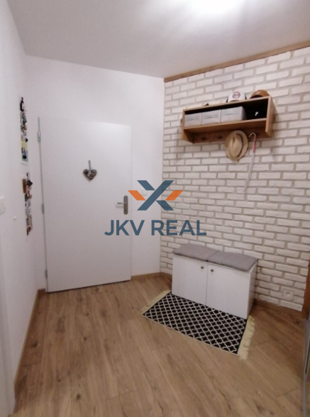 Na prenájom 2 izbový byt v Bratislave časť Rača