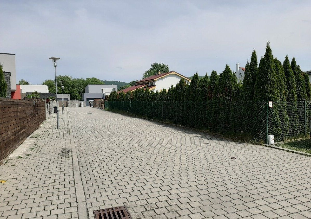 Predaj Pozemok pre RD Pozemok pre RD-Predaj-Bratislava - m. č. Záhorská Bystrica-278880.00 €