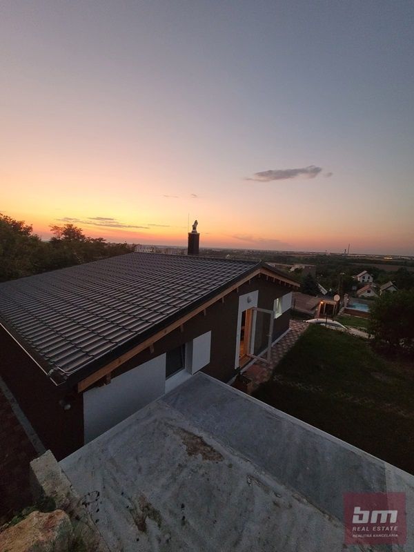 Predaj Rekreačný pozemok Rekreačný pozemok-Predaj-Bratislava - m. č. Devínska Nová Ves-1100000.00 €