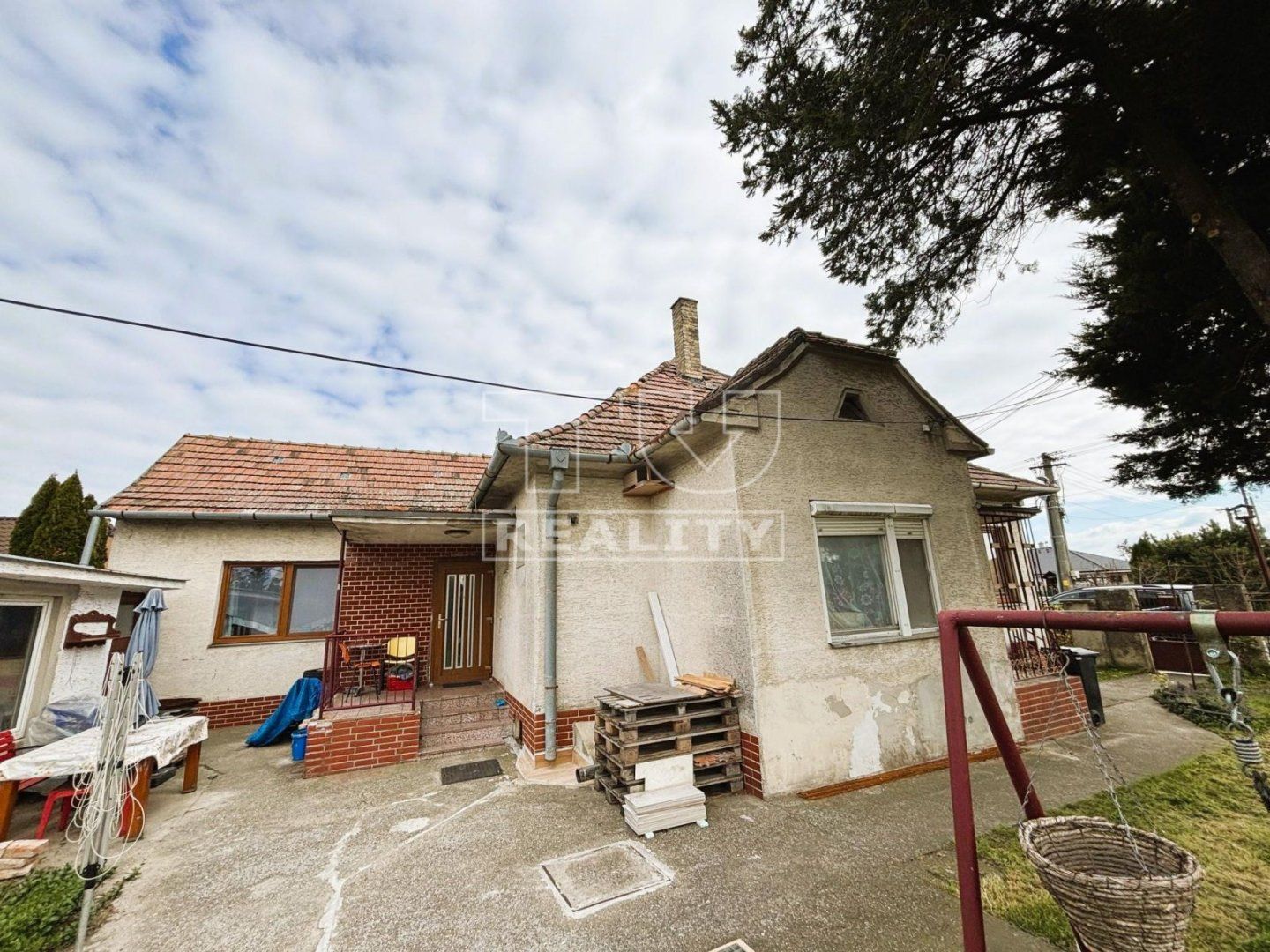 Priestranný dom 127 m², na pozemku 503 m² v Hubiciach. Blízko do Bratislavy aj Dunajskej Stredy