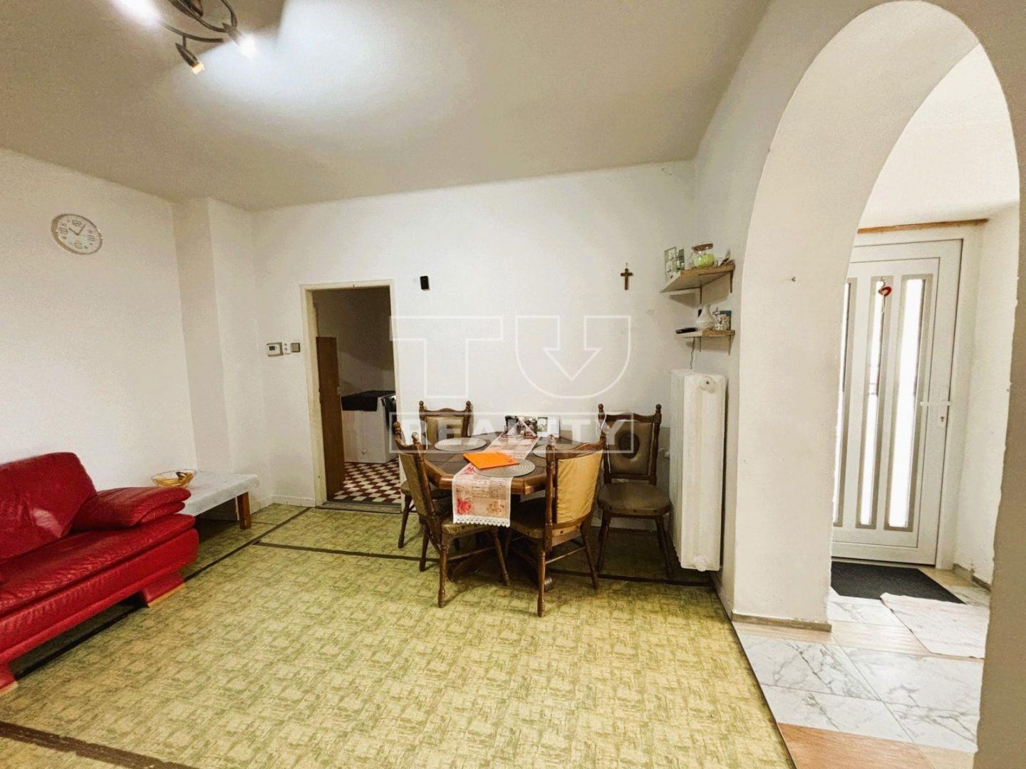 Priestranný dom 127 m², na pozemku 503 m² v Hubiciach. Blízko do Bratislavy aj Dunajskej Stredy