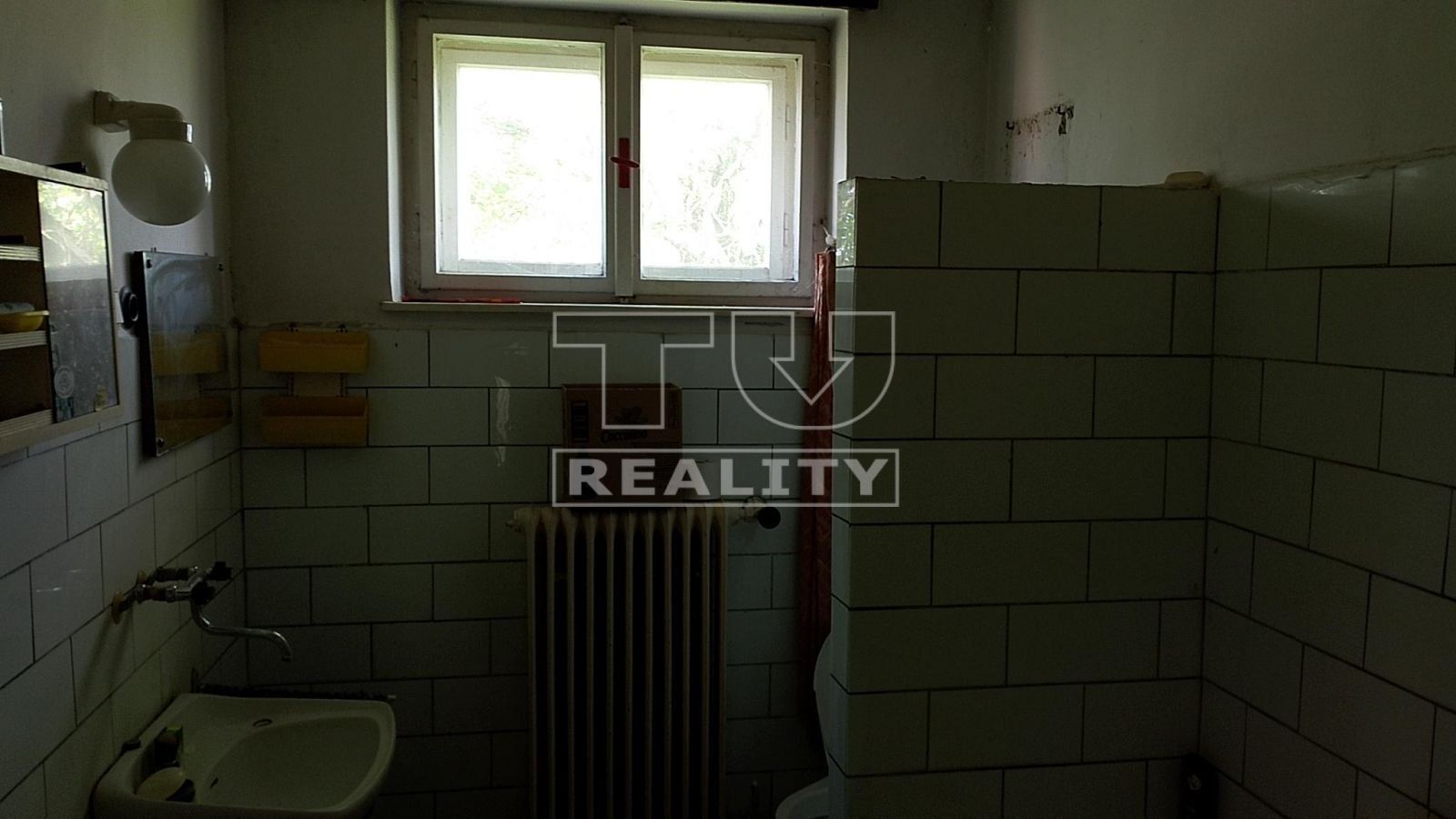 TUreality ponúka na predaj priestranný rodinný dom vo Vrbovom