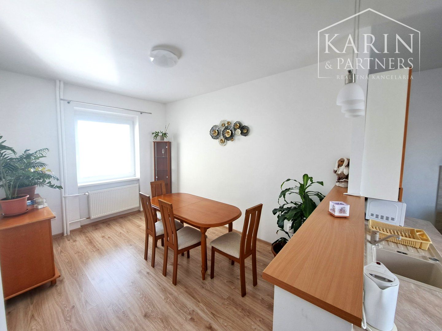Prenájom Rodinný dom Rodinný dom-Prenájom-Tomášov-900.00 €