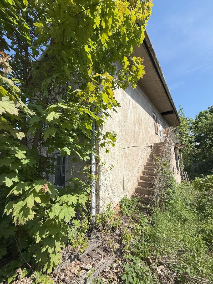Pozemok so starším rodinným domom v Košiciach