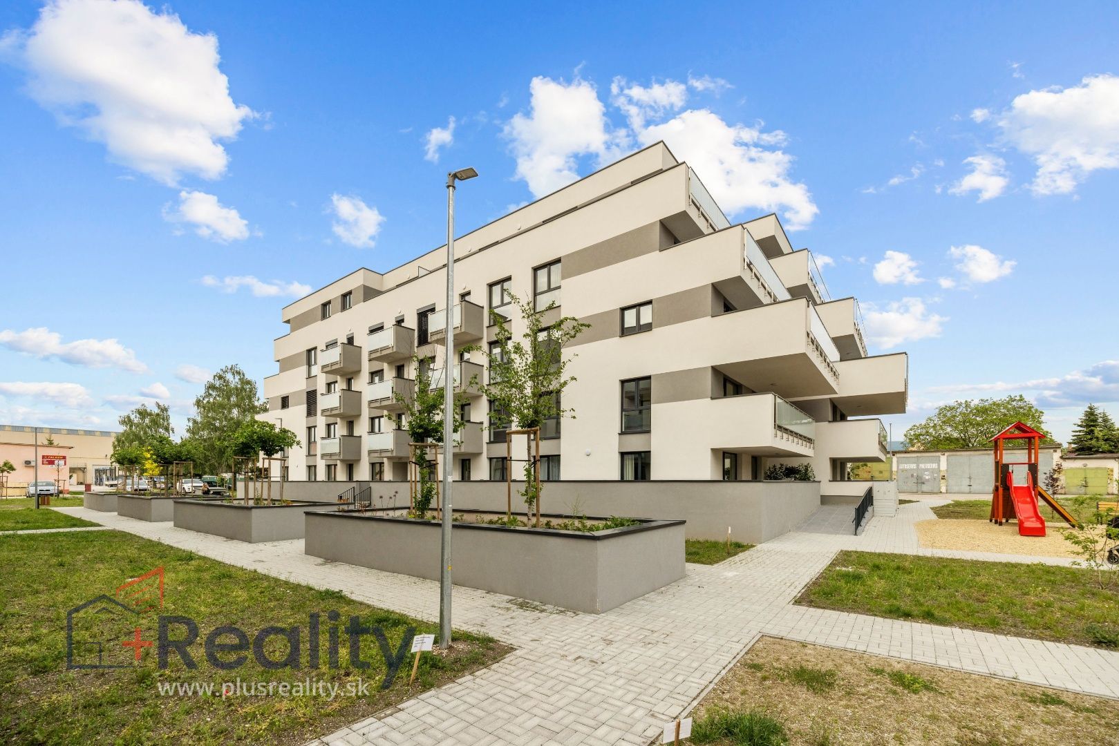REZERVOVANÉ | Štýlový 2-izbový byt s parkovaním v projekte NOEMIS– Stupava na predaj!