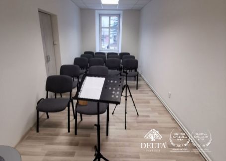 DELTA - ŠTÝLOVÉ KANCELÁRSKO-OBCHODNÉ PRIESTORY NA NÁMESTÍ V POPRADE