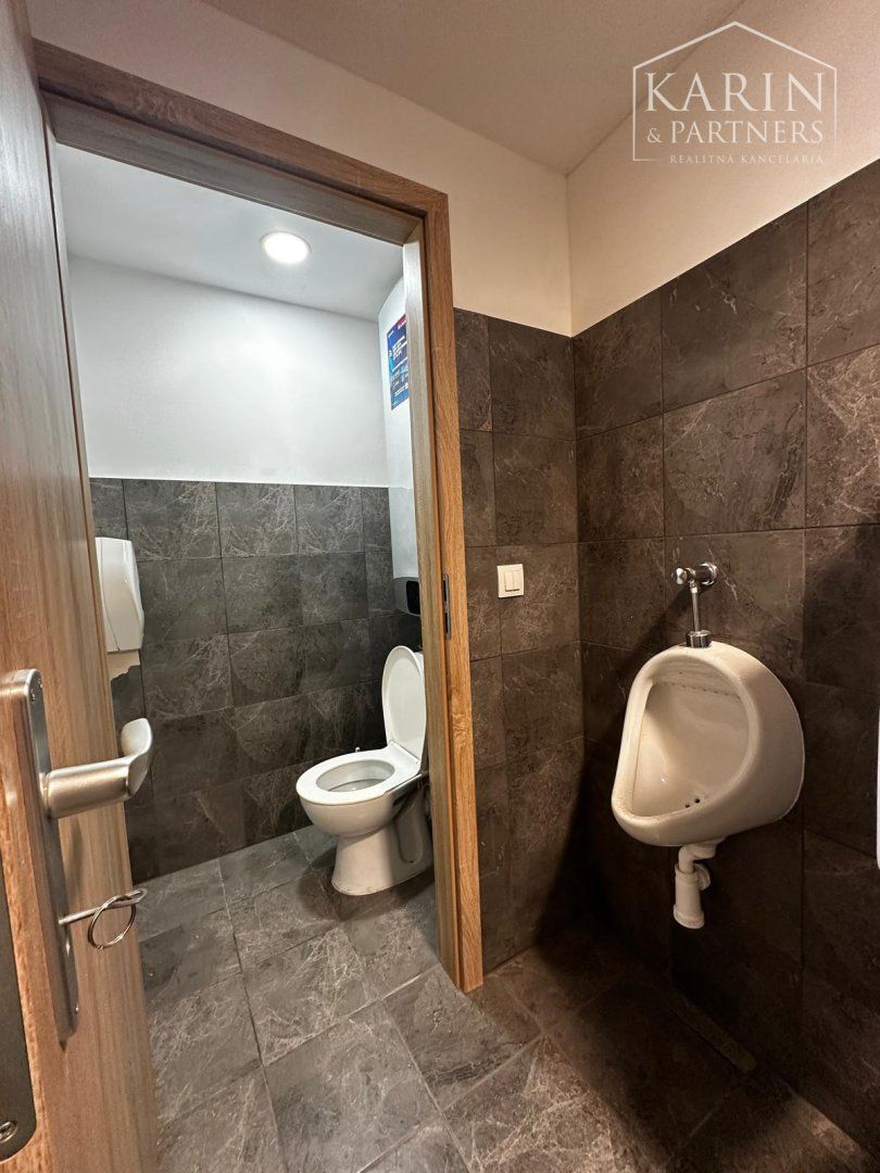 Prenájom viacúčelová hala/ sklad 154m2 + vonkajší prístrešok/ parkovisko 48,77m2, Podunajské Biskupice, BA II.