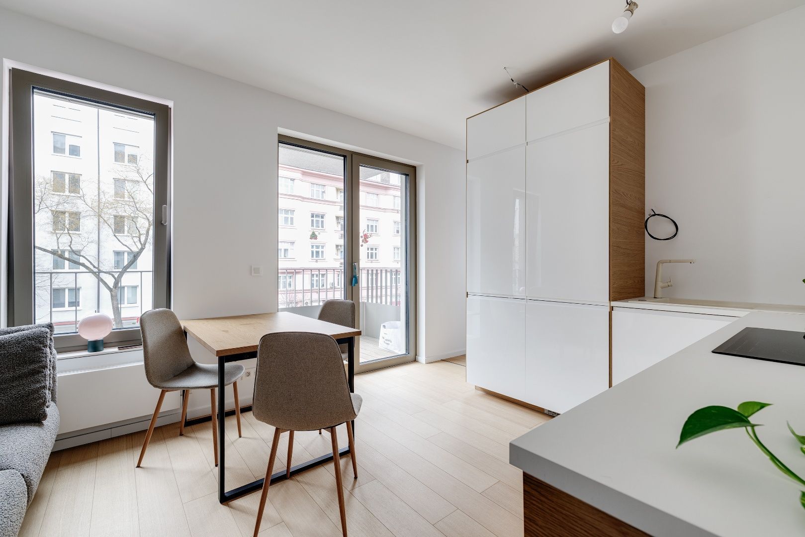 Predaj Iný Iný-Predaj-Bratislava - mestská časť Nové Mesto-215900.00 €