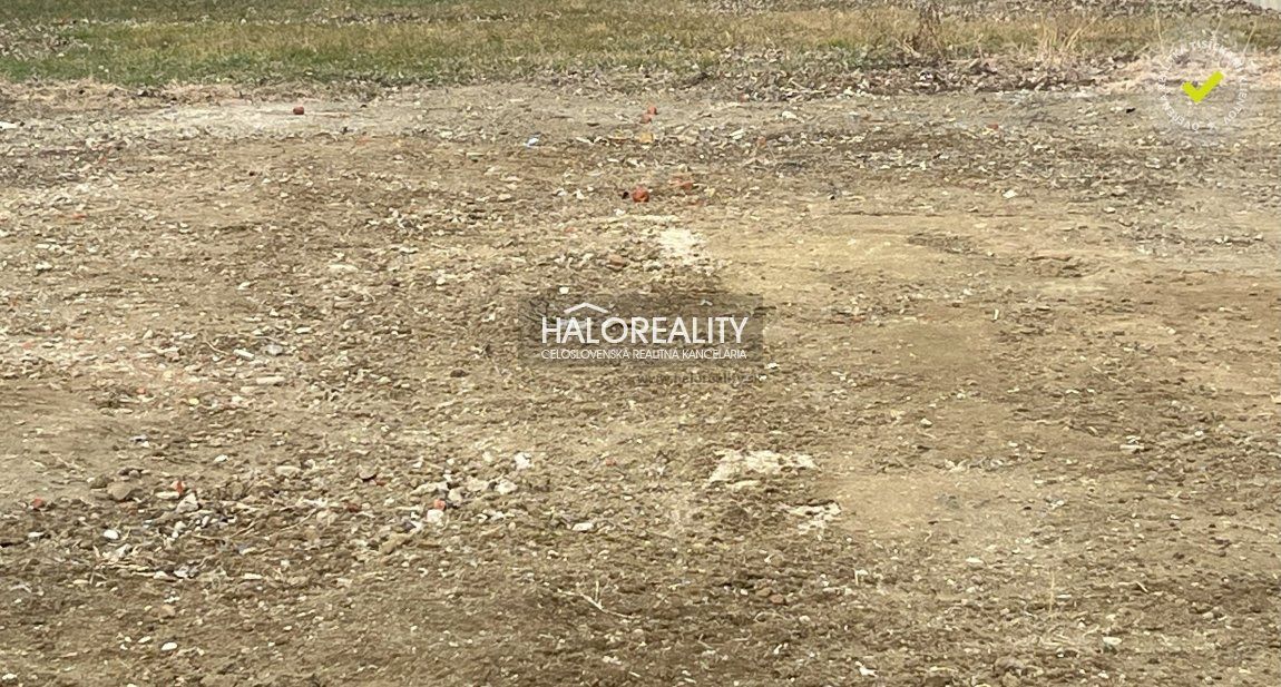 HALO reality - Predaj, pozemok pre rodinný dom   950 m2 Vlčany