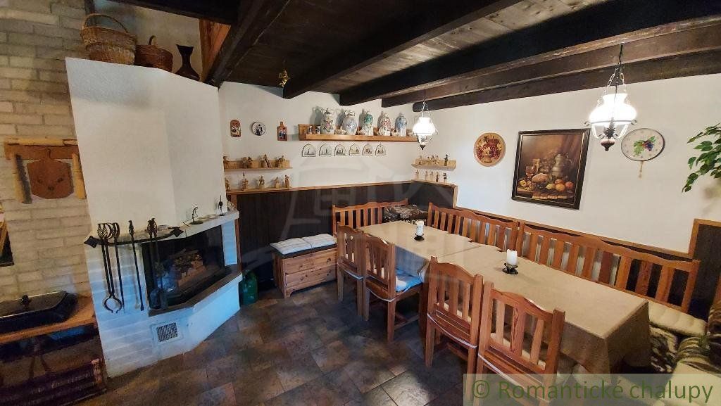 Štýlová, priestranná chalupa na 18 á udržiavanom pozemku, polosamota Myjavské kopanice na predaj