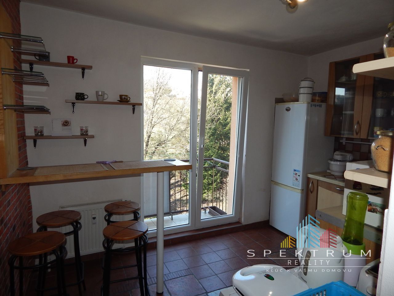 EXKLUZÍVNE-SPEKTRUM REALITY- Na Predaj 2-izbový byt, 58 m2 s balkónom, Handlová, ul. Prievidzská