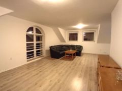 Prenájom priestranný 3-izbový byt + terasa, kúsok od centra, Piešťany