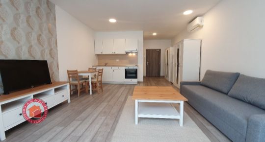LUXUSNÝ 1 izbový BYT V SENCI – CENTRUM, na pešej zóne, Lichnerova ul.