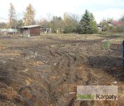Ponúkame pre investora pozemok o výmere 3350m2 v mestkej časti Bratislava- Rača, IS na hranici pozemku, spevnená prístupová cesta priamo k pozemku.