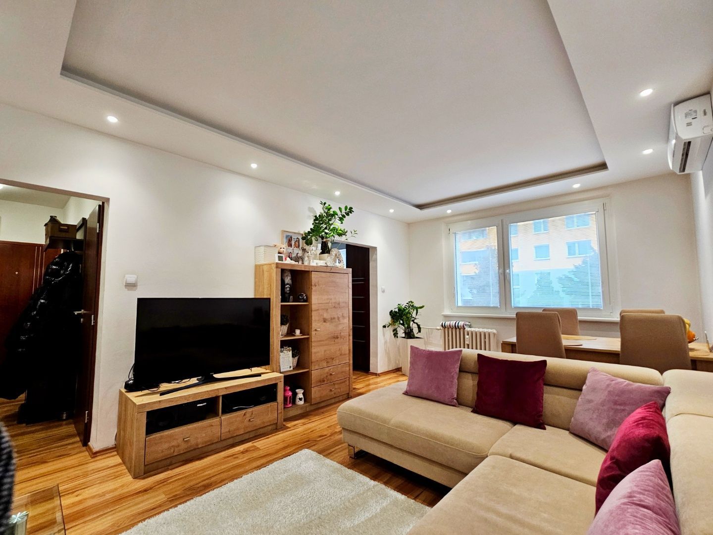 Predaj Iný Iný-Predaj-Bratislava - mestská časť Vrakuňa-235000.00 €