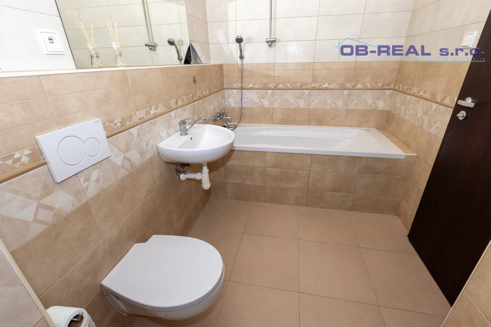Prenájom č. zariadeného 2izb bytu 58m2 3/6p. Galanta West