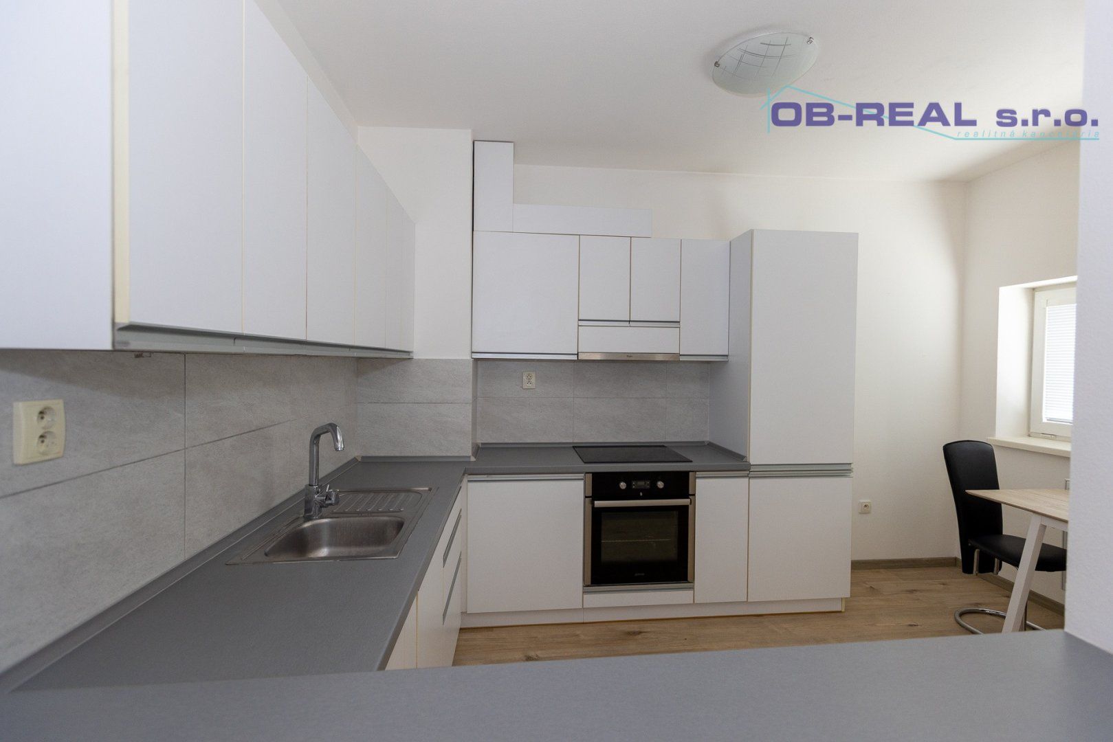 Prenájom č. zariadeného 2izb bytu 58m2 3/6p. Galanta West