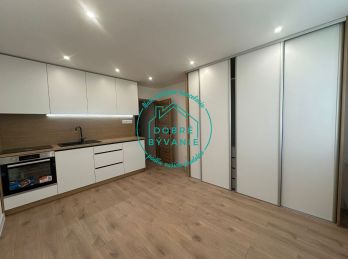 Exkluzívne prenájom zariadená garsónka v centre mesta
