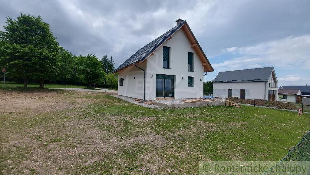 Novostavba 4-izbový dom v lone prírody, na okraji rekreačnej oblasti Skalica - Zlatnícka dolina, na predaj