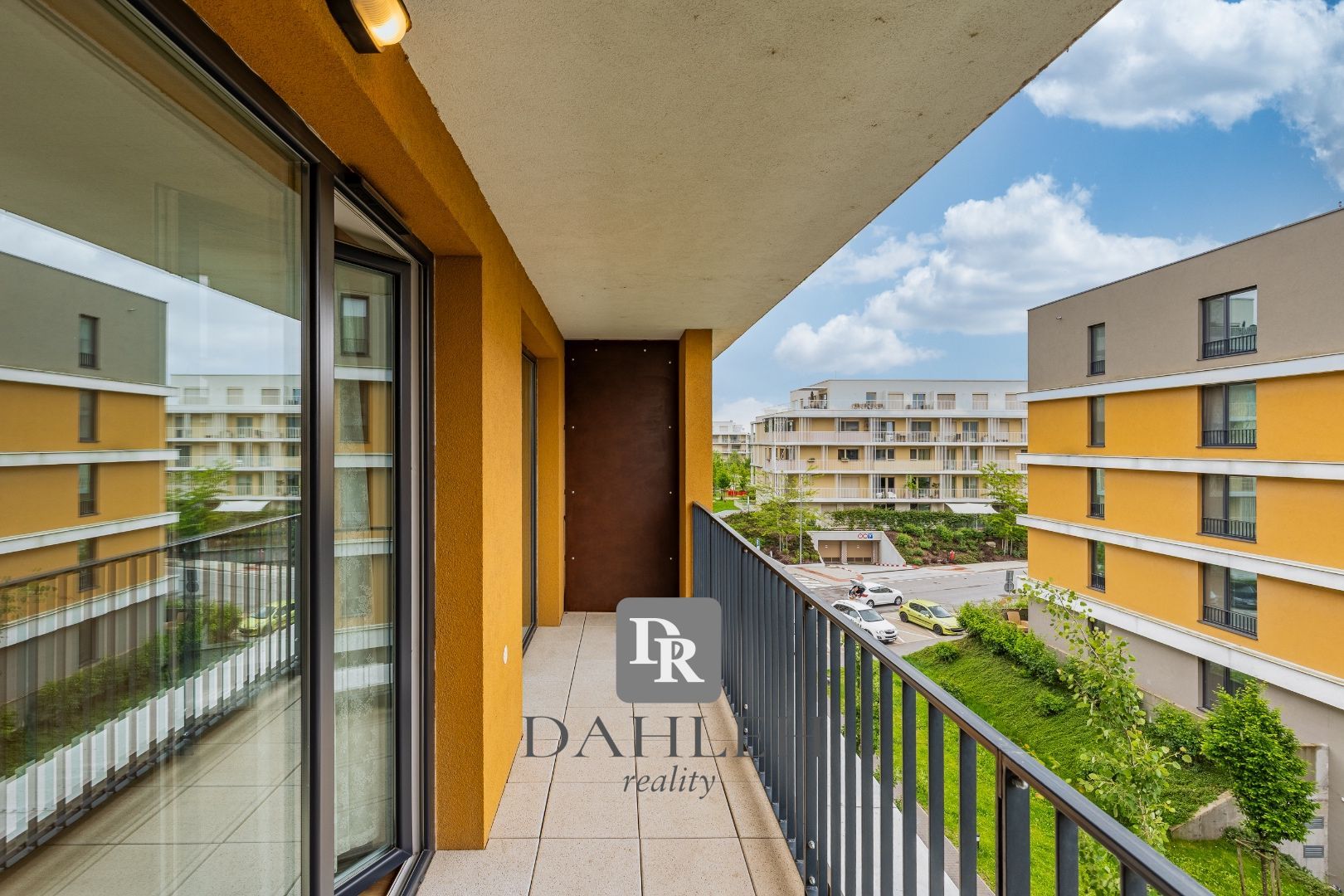 DAHLEH-Na predaj zariadený, príjemný 2 izbový apartmán s lodžiou v novostavbe