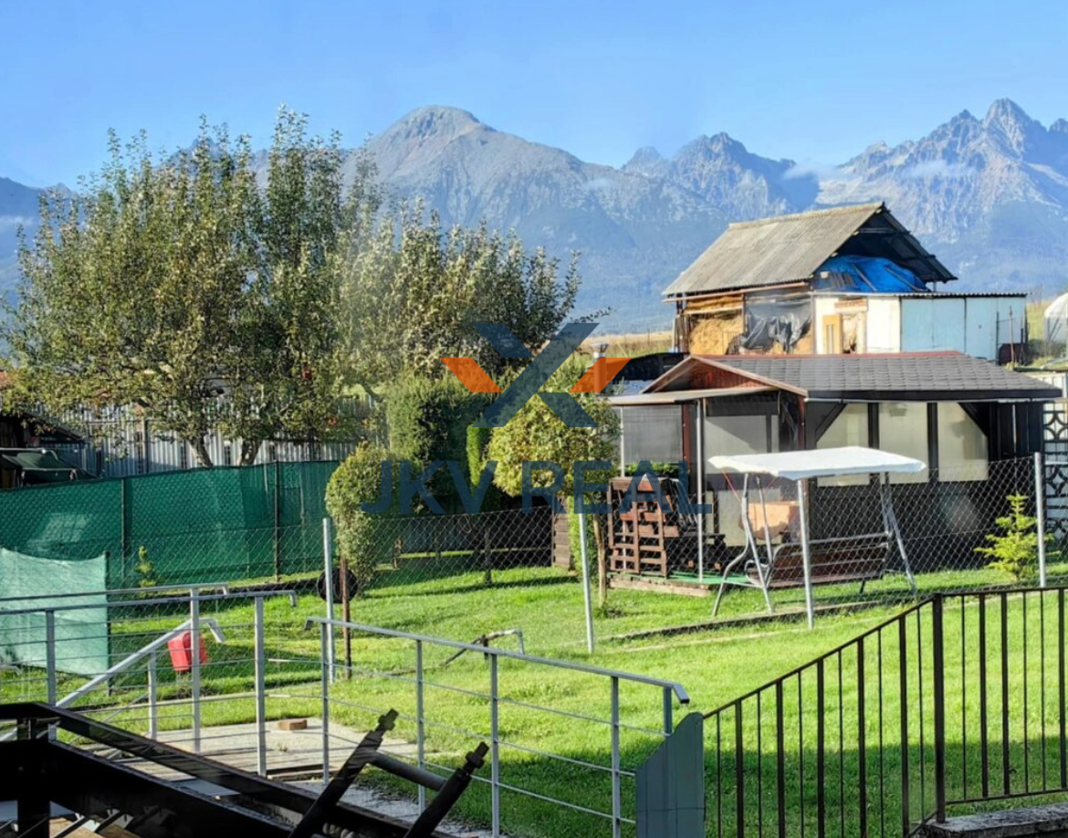 Na predaj: priestranný 3-podlažný rodinný dom s garážou a záhradou, Poprad – Veľká, Nešporova ulica