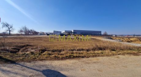 Stavebný pozemok 9060m2 v priemyselnej oblasti v obci Šelpice, okr. Trnava