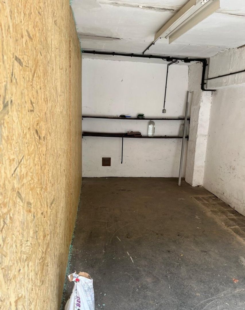 Predaj Garáž Garáž-Predaj-Bratislava - mestská časť Vrakuňa-30900.00 €