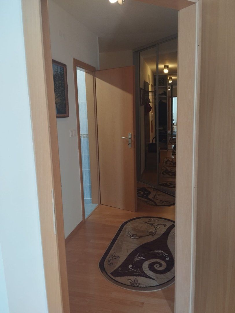 Na predaj 1 izbový byt s balkónom, obec Vlčkovce.