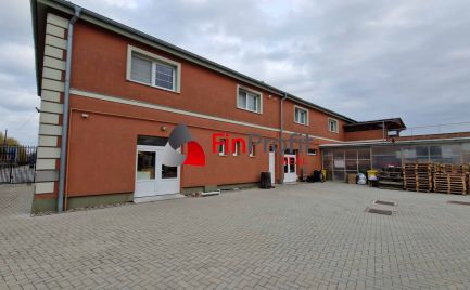 Na predaj veľký polyfunkčný obchodný priestor s rodinným dom a bytovými jednotkami v centre mesta - generujúci zisk