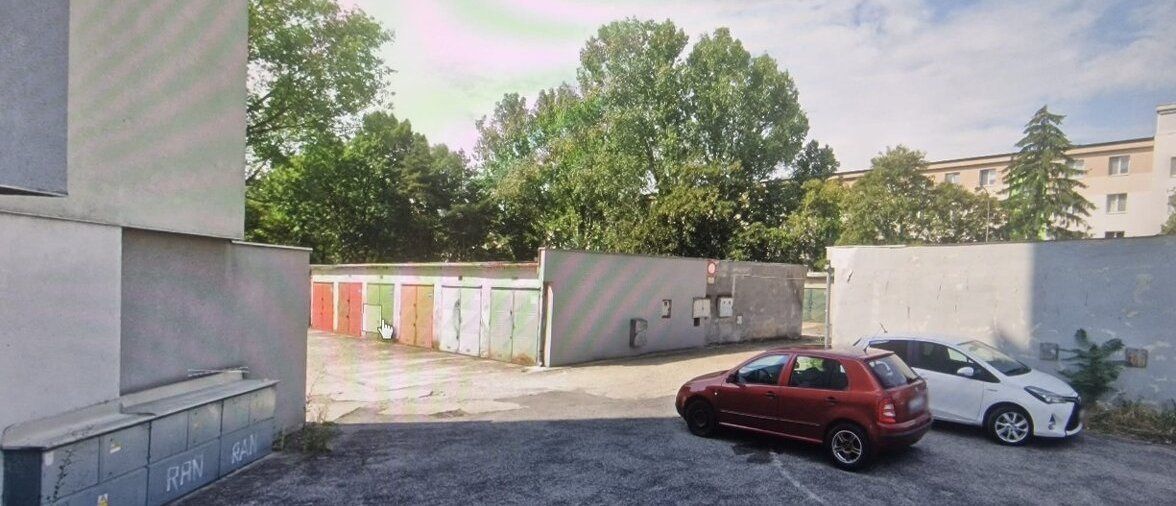 Predaj Garáž Garáž-Predaj-Bratislava - mestská časť Ružinov-53000.00 €