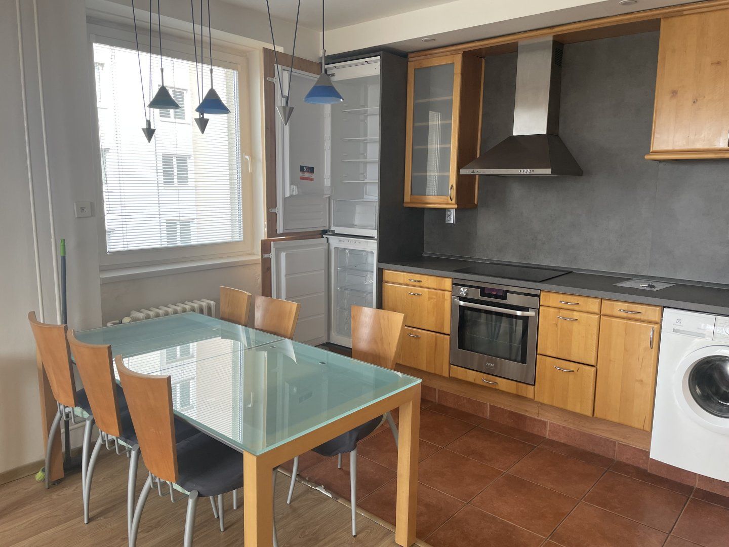 Predaj Iný Iný-Predaj-Bratislava - mestská časť Nové Mesto-300000.00 €