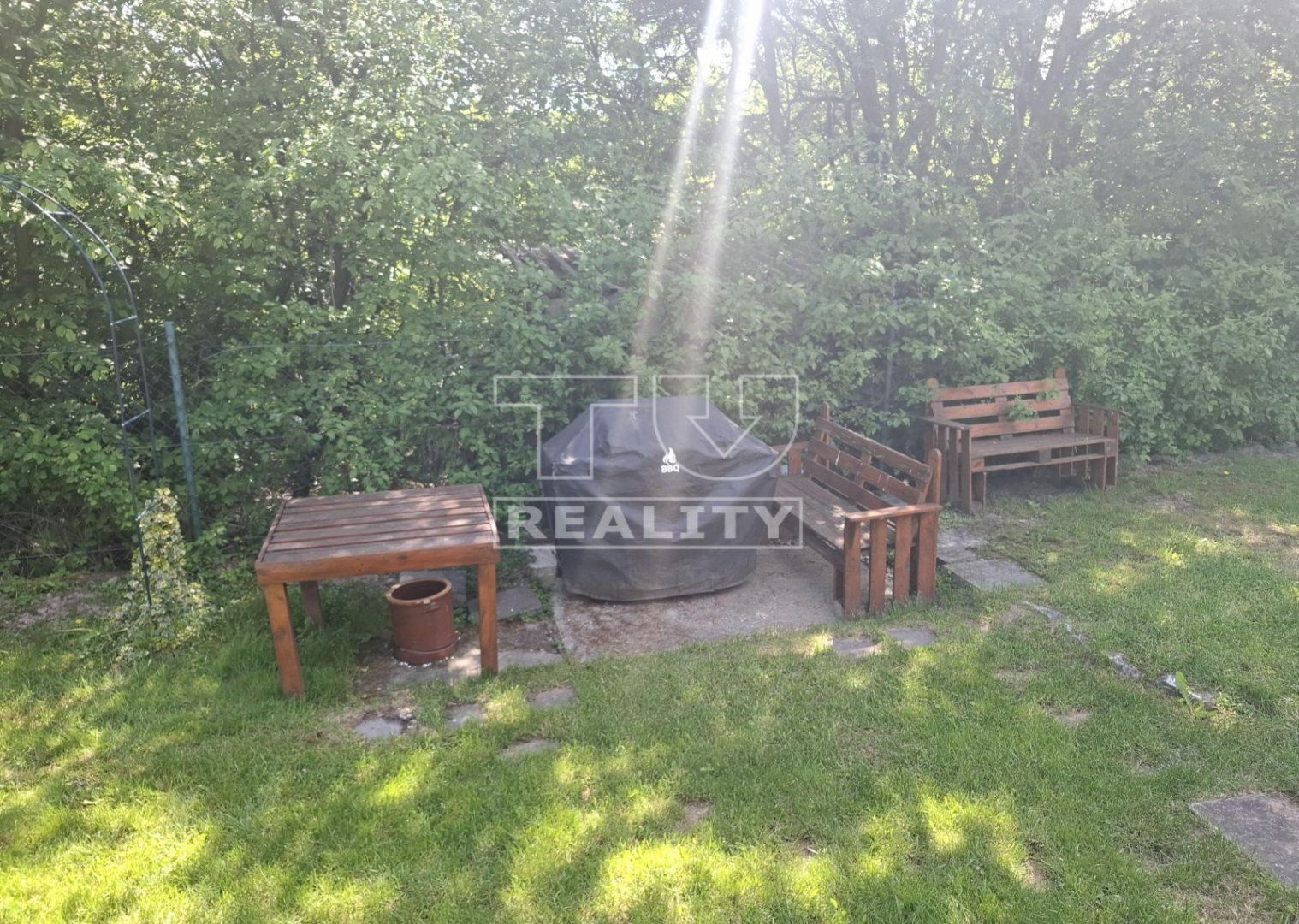 Ponúkame na predaj Rekreačnú chatu na Domaši Dobrá