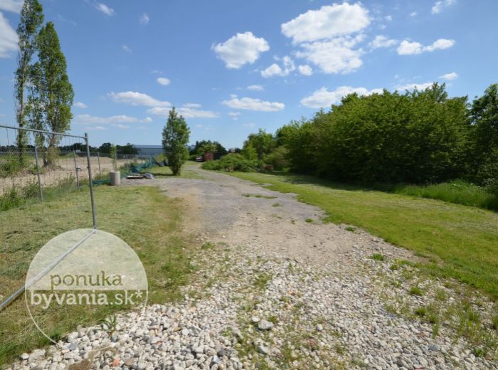NA PÁNTOCH - pozemok 1849 m2, PRÁVOPLATNÉ UR na vybudovanie PREVÁDZKOVEJ BUDOVY