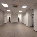 300m2 priestor so ZDRAVOTNÍCKYM ŠTANDARDOM, vysokými stropmi, 2 vstupmi a parkovaním, Hotel Bratislava
